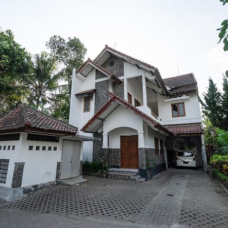 Super Oyo 1778 Omah Duwet Hotel Beran Kidul Exterior photo